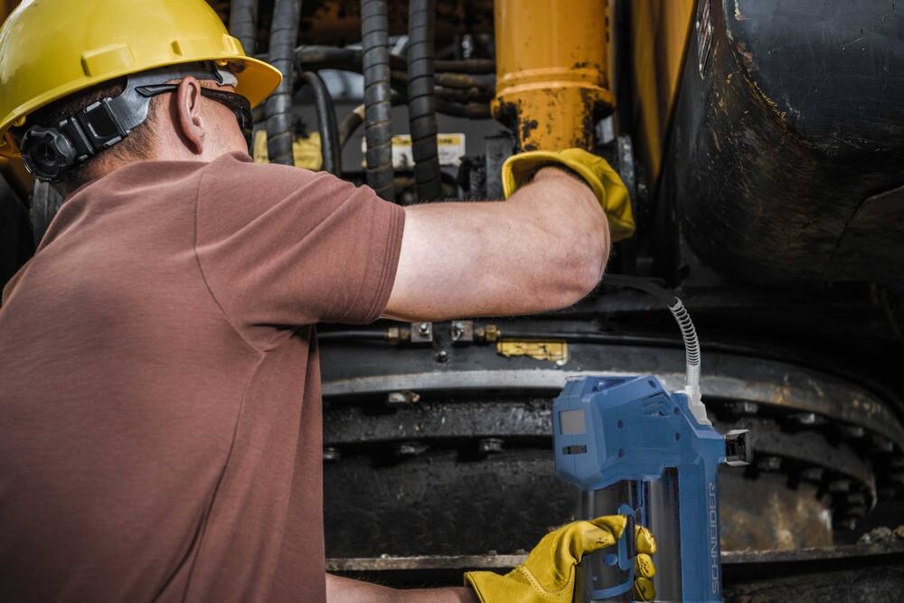 Pompe à graisse SCHNEIDER 20V 690 bar - 1 batterie Li-ion 2Ah - 1 chargeur 3A - coffret - 50450