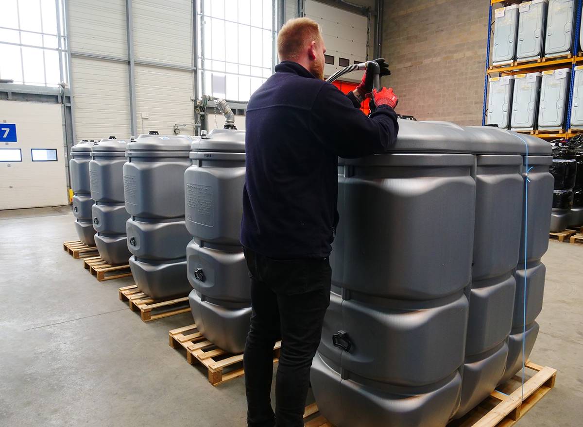 CUVE STOCKAGE FUEL PEHD 1500L PRE-EQUIPEE - RENSON - 159033