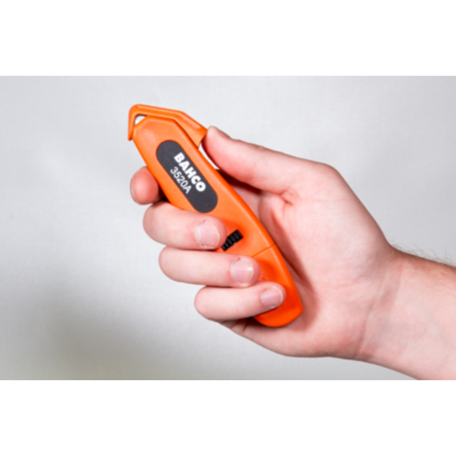 Dénudeur de gaines câble 4,5-28,5 mm lame droite 3520 A SH BAHCO - 3520 A SH
