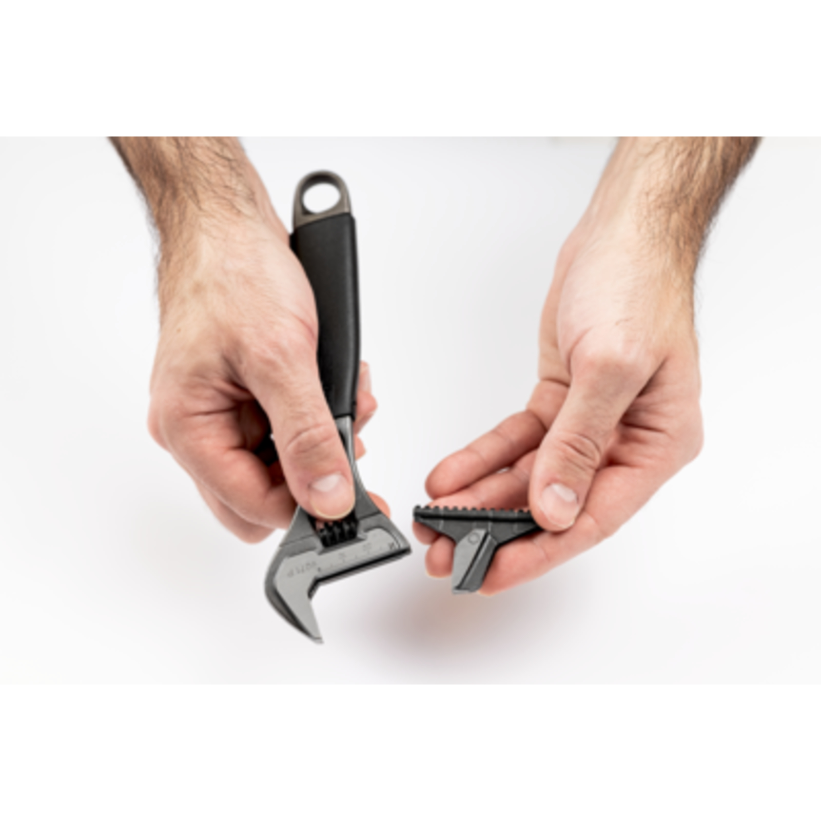 Clé à molette 33 mm mâchoire réversible manche caoutchouc ERGO 257 mm BAHCO - 9072 P