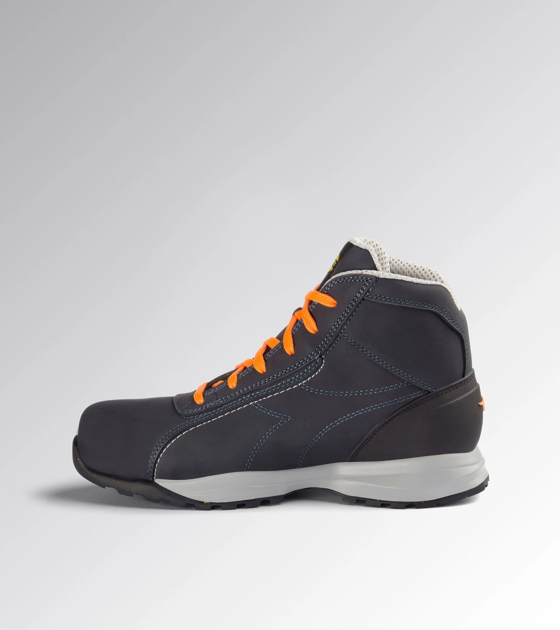 Chaussure de sécurité montante noire-orange DIADORA UTILITY GLOVE MDS MID S3S FO HRO SR - 181134C9545