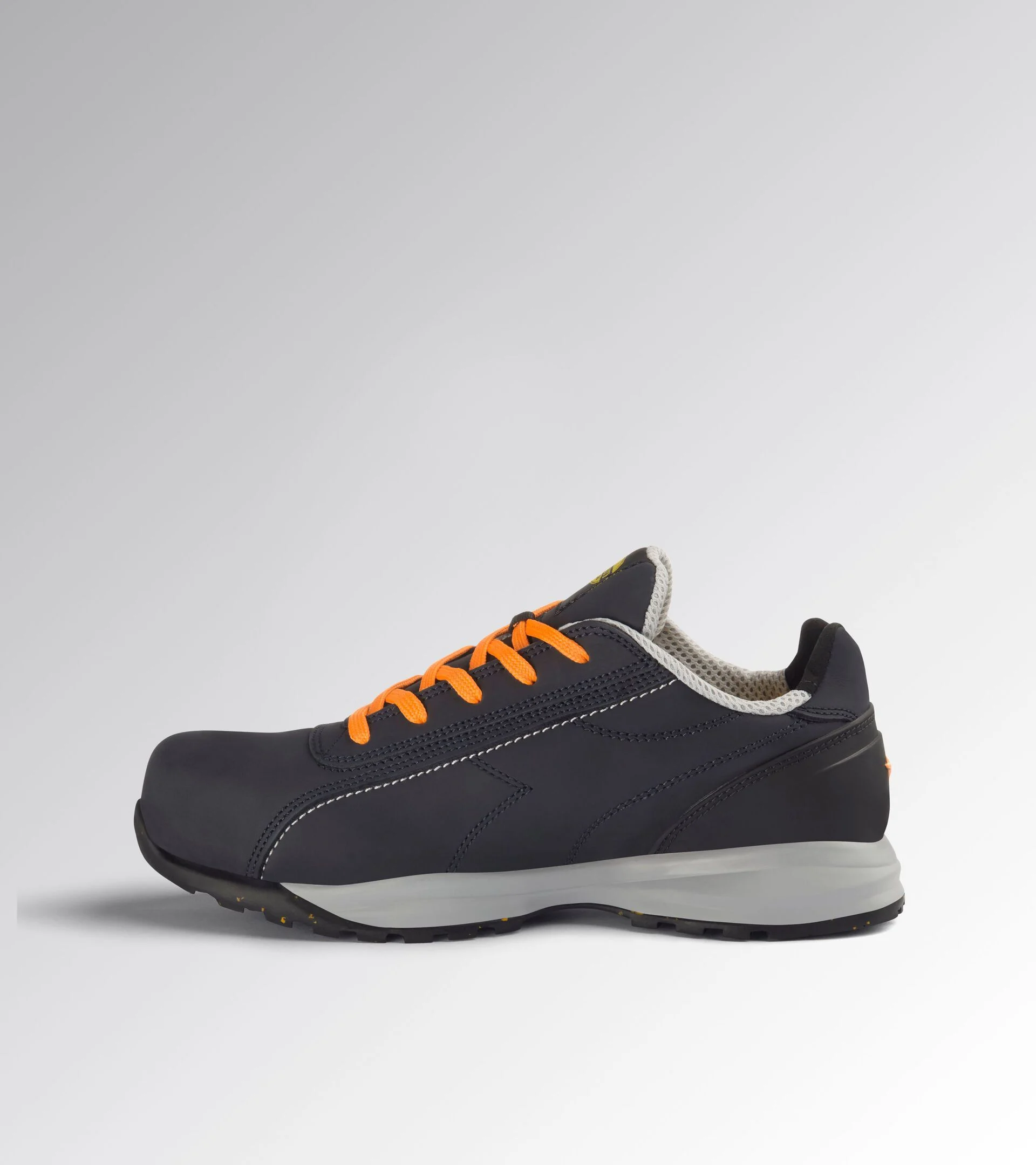 Chaussures de sécurité basse noire-orange DIADORA GLOVE MDS LOW S3S FO HRO SR - 181135C9545