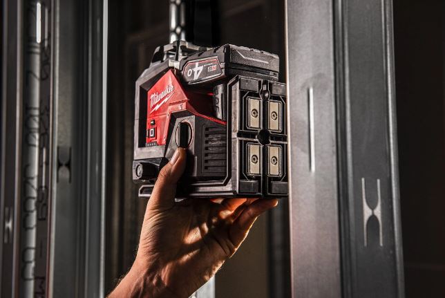Laser vert 3 lignes vertes 360° Milwaukee M12 3PLKIT-401P 1x4.0Ah + Trépied + Cellule + Coffret Packout - 4933478960