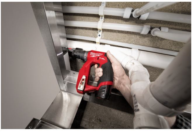 Perceuse visseuse MILWAUKEE 12V 2Ah M12 FUEL FDDXKIT-202X 4933464979