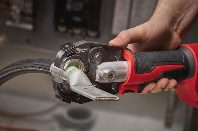 Pince à sertir hydraulique Fuel One Key 18V 2.0Ah M18 HCCT-201C MILWAUKEE - 4933451194