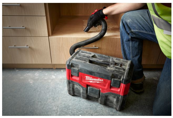 Aspirateur MILWAUKEE 18V sans batterie M18 VC2-0 - 4933464029
