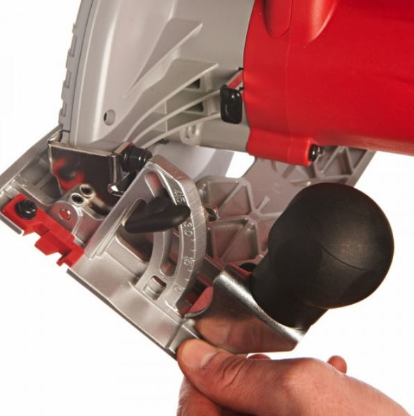 CS 55 - SCIE CIRCULAIRE, 1050W, 55MM. LI - MILWAUKEE - 4933403635