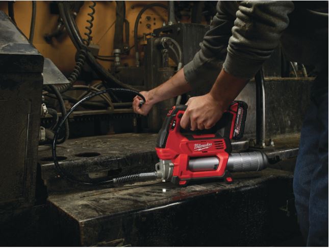 Pompe à graisse MILWAUKEE M18 GG-201C 18V 2 Ah avec batterie - 4933440490