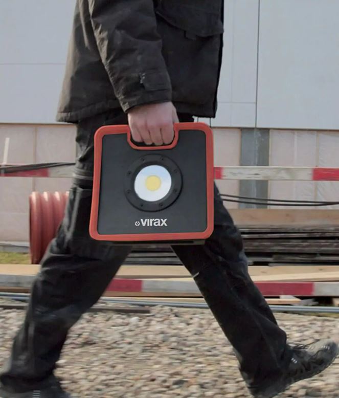 Projecteur 4000 lumens LED COB. Fonctionnement sur batterie ou secteur. IP67. VIRAX - 262823