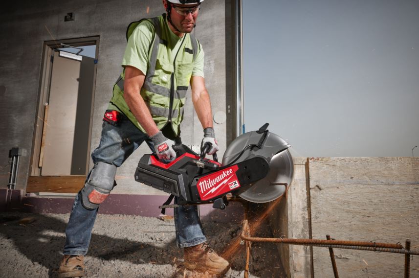 Découpeuse à batterie 350mm MILWAUKEE MXF COS350G2-802 avec batteries et chargeur - 4933480480