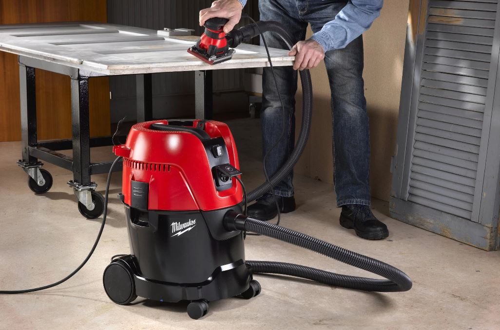 ASPIRATEUR EAU ET POUSSIÈRE CLASSE L 25L MILWAUKEE 1000W AS2-250 ELCP - 4933447480