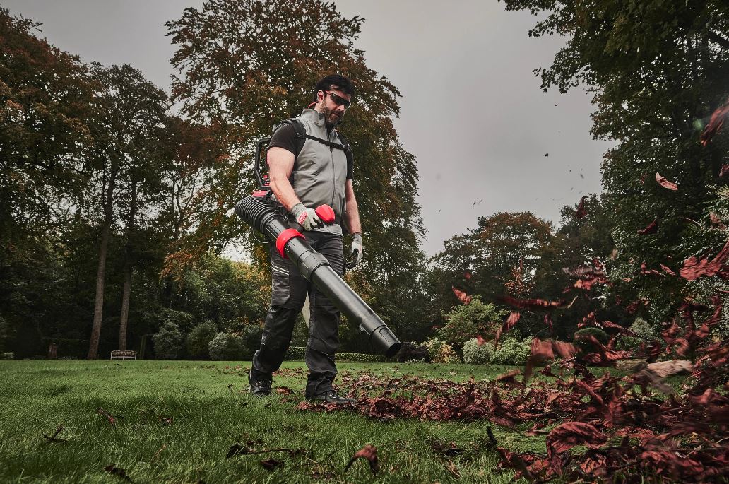 SOUFFLEUR DORSAL À DOUBLE BATTERIE MILWAUKEE M18 FUEL F2BPB-0 sans batterie - 4933493212