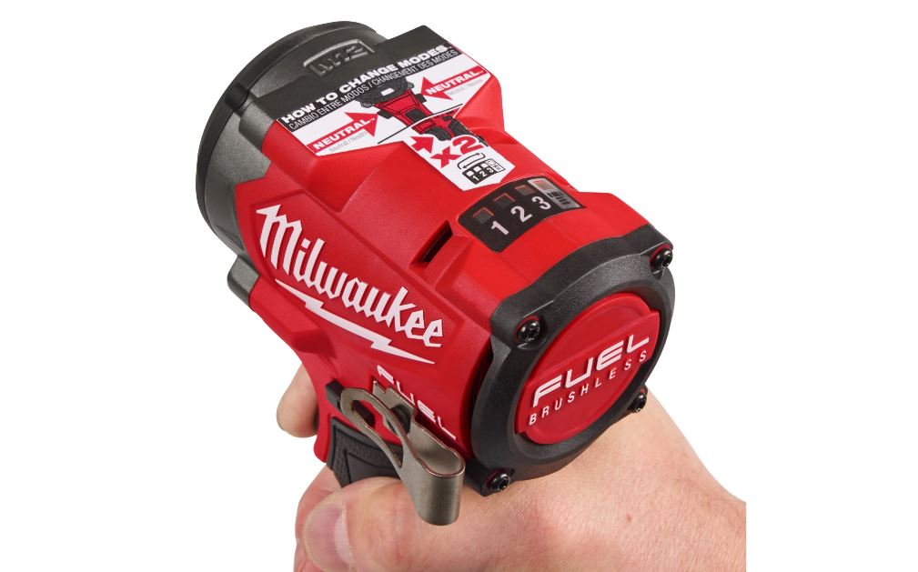 BOULONNEUSE M12 COMPACTE 3/8˝ CARRÉ 542 Nm O’RING MILWAUKEE FCIWF38G3-0 4933493451