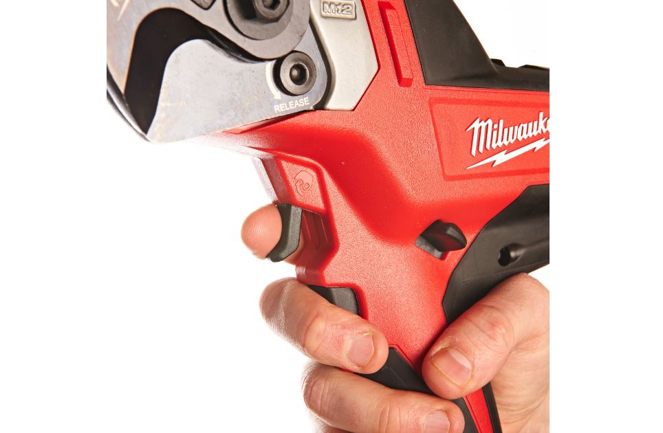 Coupe câbles électrique Ø32mm MILWAUKEE 12V sans batterie ni chargeur M12 CC-0 4933431600