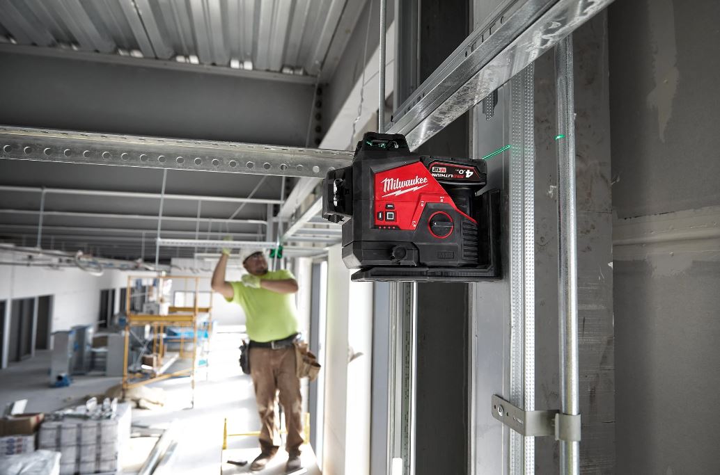 LASER VERT 3 LIGNES MILWAUKEE M12 360° M12 3PL-0C SANS BATTERIE 4933478103