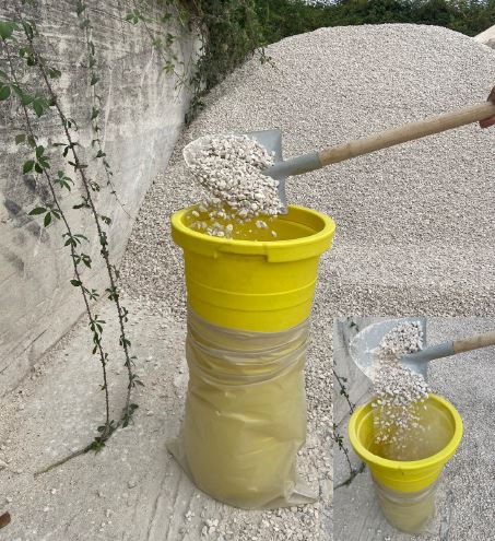 TRÉMIE DE REMPLISSAGE POUR GRAVIERS, SACS 50x80 CM