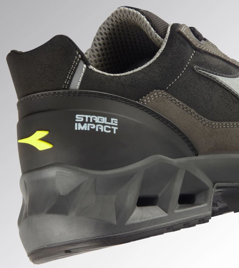 Chaussure de sécurité noir légère S3 SRC ESD DIADORA Shark stable impact 179899C2680
