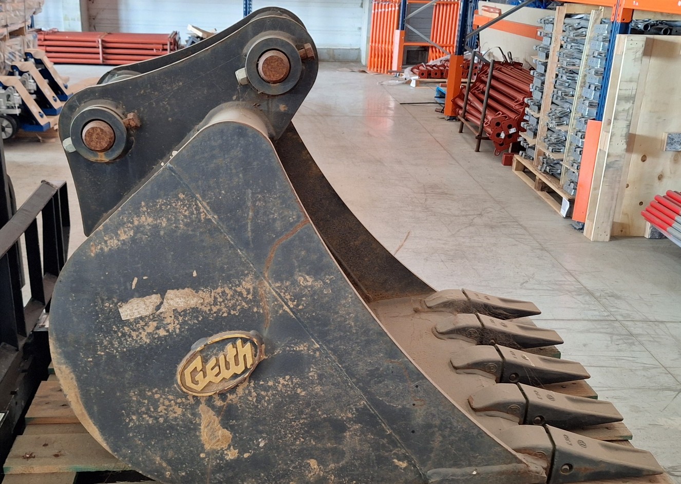 GODET 700MM DENTS ESTI 352 HITACHI ZX85 -OCCASION SUITE EXPO