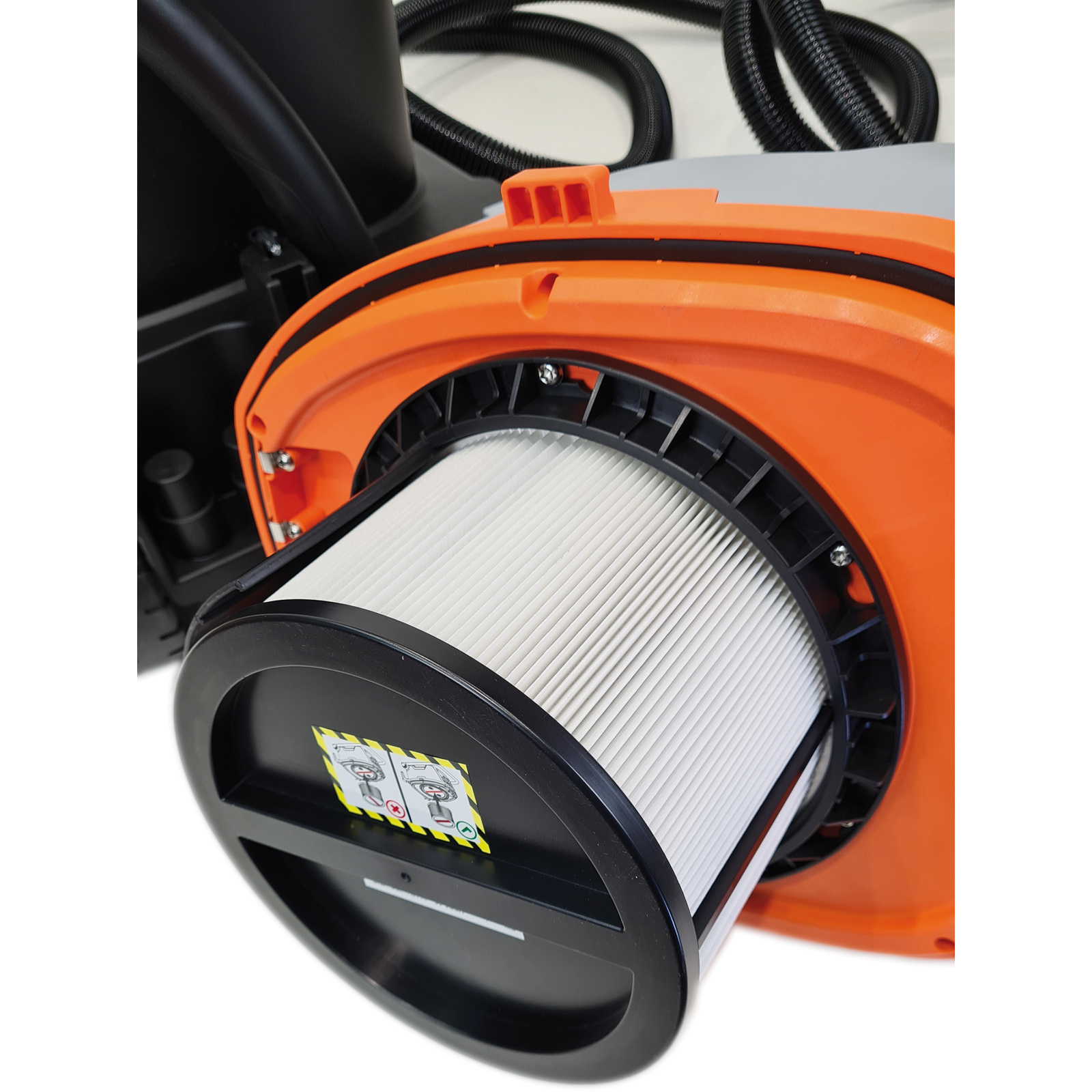 Aspirateur poussière classe M 35 L HEPA13 1,2 kW 230 V DV35M GOLZ - 02848104100