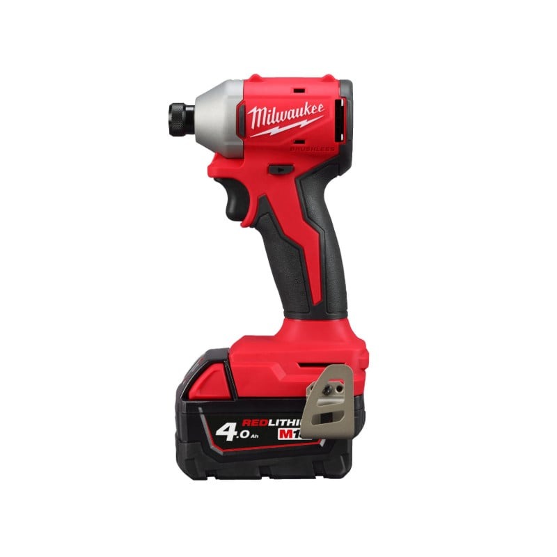 Pack complet MILWAUKEE 6 machines M18 + musique + aspirateur + gonfleur