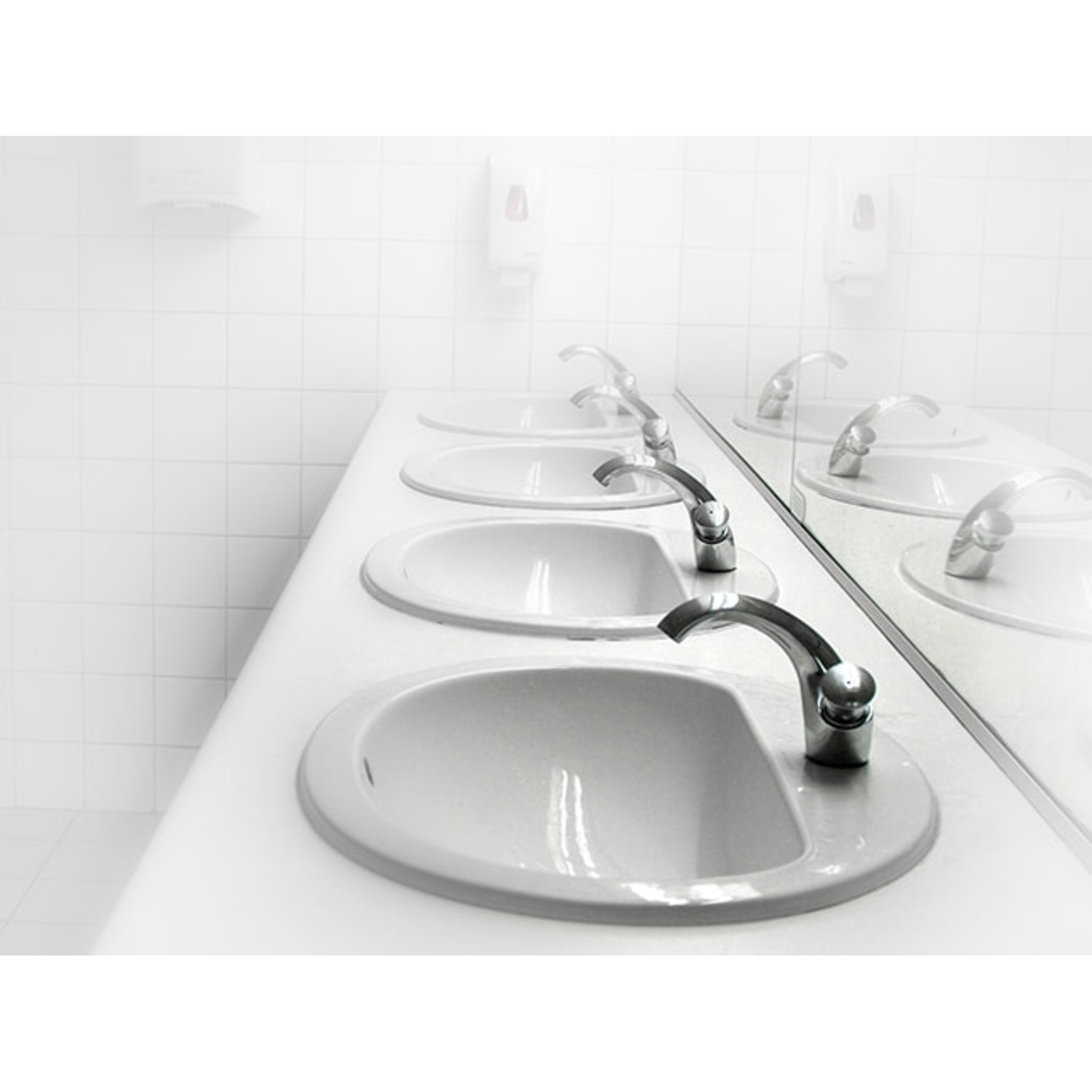 Robinet simple lavabo temporisé 15s chaud G1/2 sur plage PRESTO - 64622