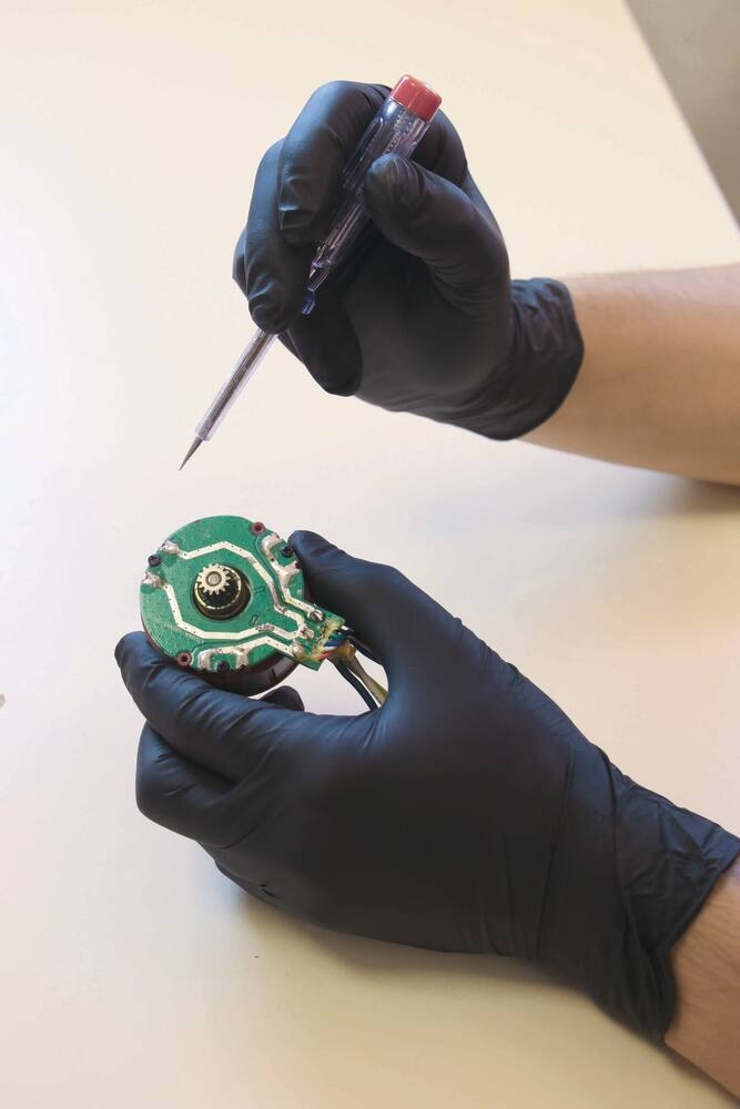 Gant jetable ambidextre nitrile biodégradable 240mm 0,10mm noir T9 - Boîte de 100 - 65025 