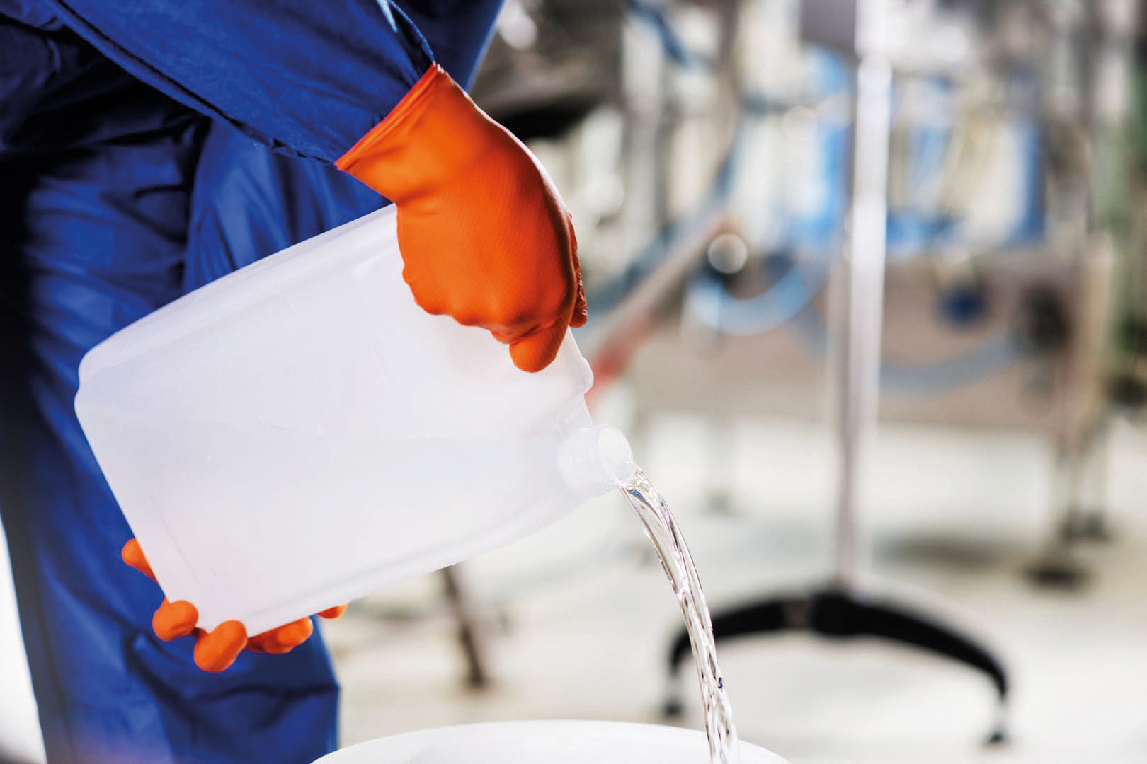 Gants jetables ambidextres nitrile 240mm 0,26mm orange L(9) - Boîte de 50 pcs MERCATOR - 65149