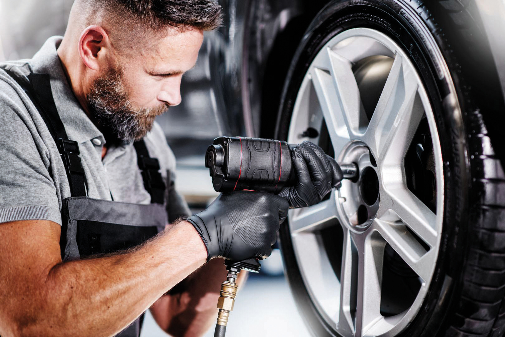 Gants jetables ambidextres nitrile 240mm 0,18mm noir T8 - Boîte de 50 pcs MERCATOR - 65152