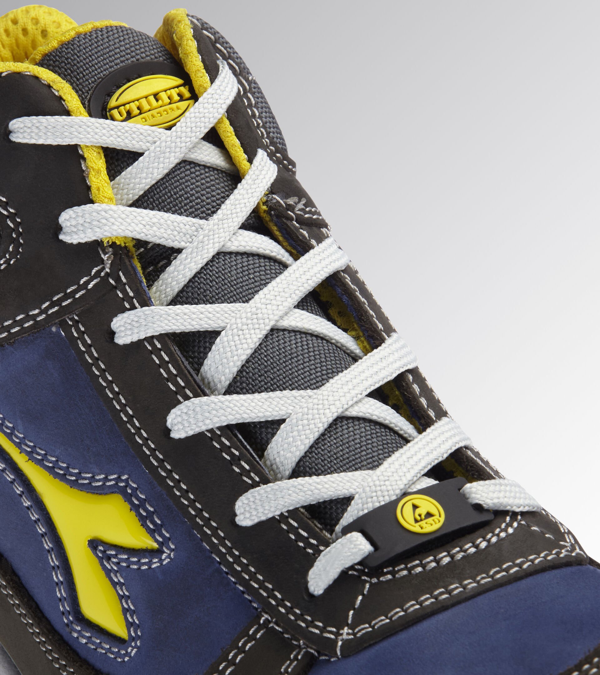 Chaussure de sécurité montante noire DIADORA UTILITY RUN MID S3S FO SR ESD - 181155C4906