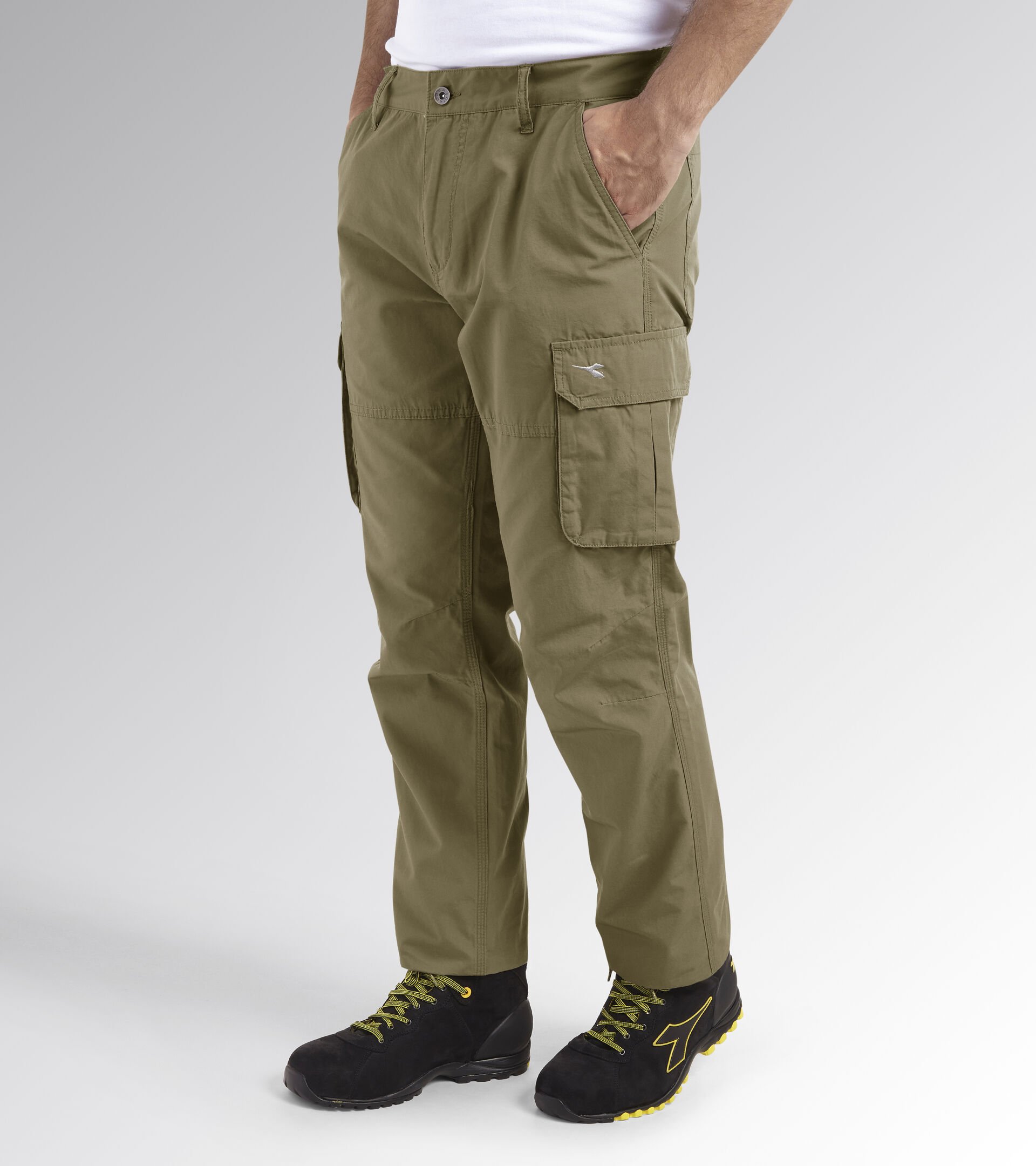 PANTALON DE TRAVAIL DIADORA BEIGE CARGO ÉTÉ POCHES LATÉRALES AVEC PORTE-OBJETS WIN II 160305 25064