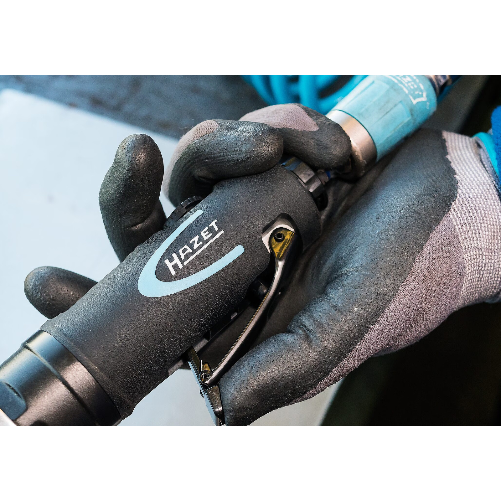 Meuleuse droite longue 285 mm poignée isolée contre le froid 360 W mandrin 6 mm HAZET - 9032LG-1
