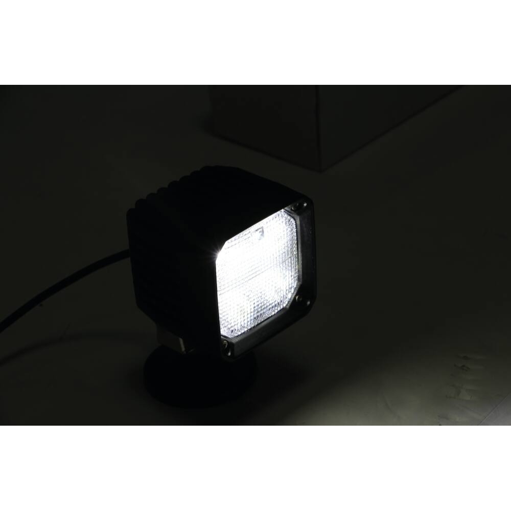 PHARE DE TRAVAIL CARRE 4000LM 9/32V 40W - SODIFLASH - 79701