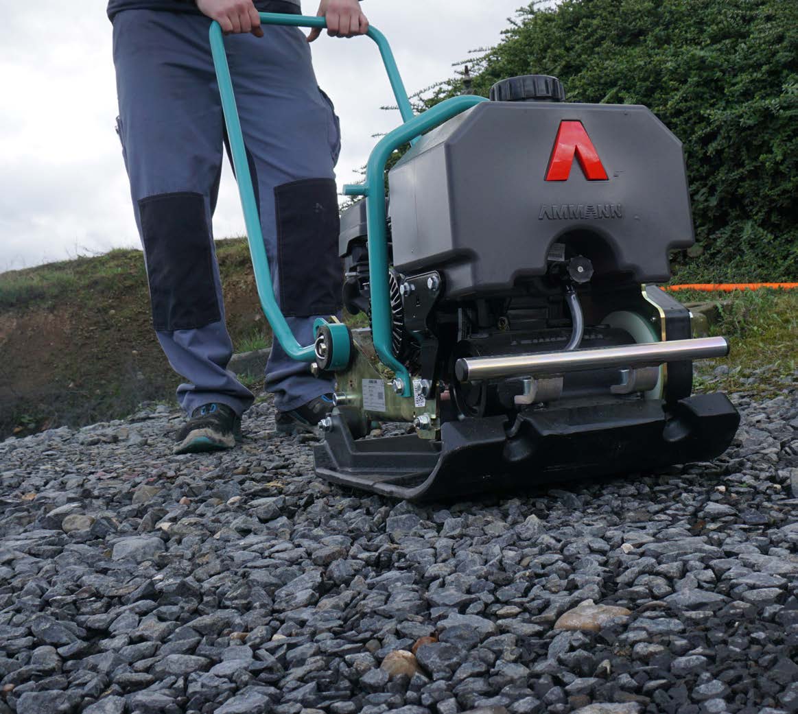 PLAQUE VIBRANTE APF 12/50 MOTEUR HONDA GX120 - AMMANN - AFSVPF0020A504