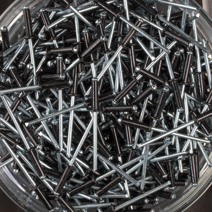 500 rivets standards à aluminium/acier à tête plate à RAL9005 à Ø3,2x12mm - SCELL-IT - ABD3212