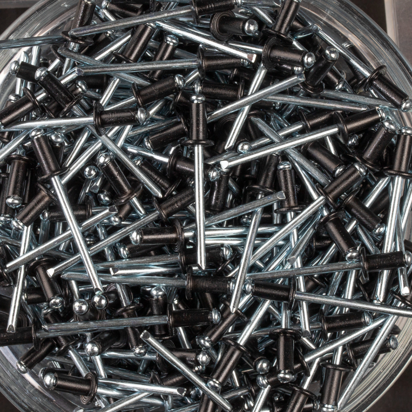 400 rivets standards à aluminium/acier à tête plate à RAL9005 à Ø4x8mm - SCELL-IT - ABD4008