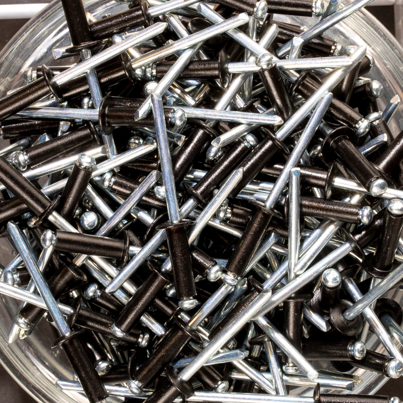 250 rivets standards à aluminium/acier à tête plate à RAL9005 à Ø4,8x16mm - SCELL-IT - ABD4816