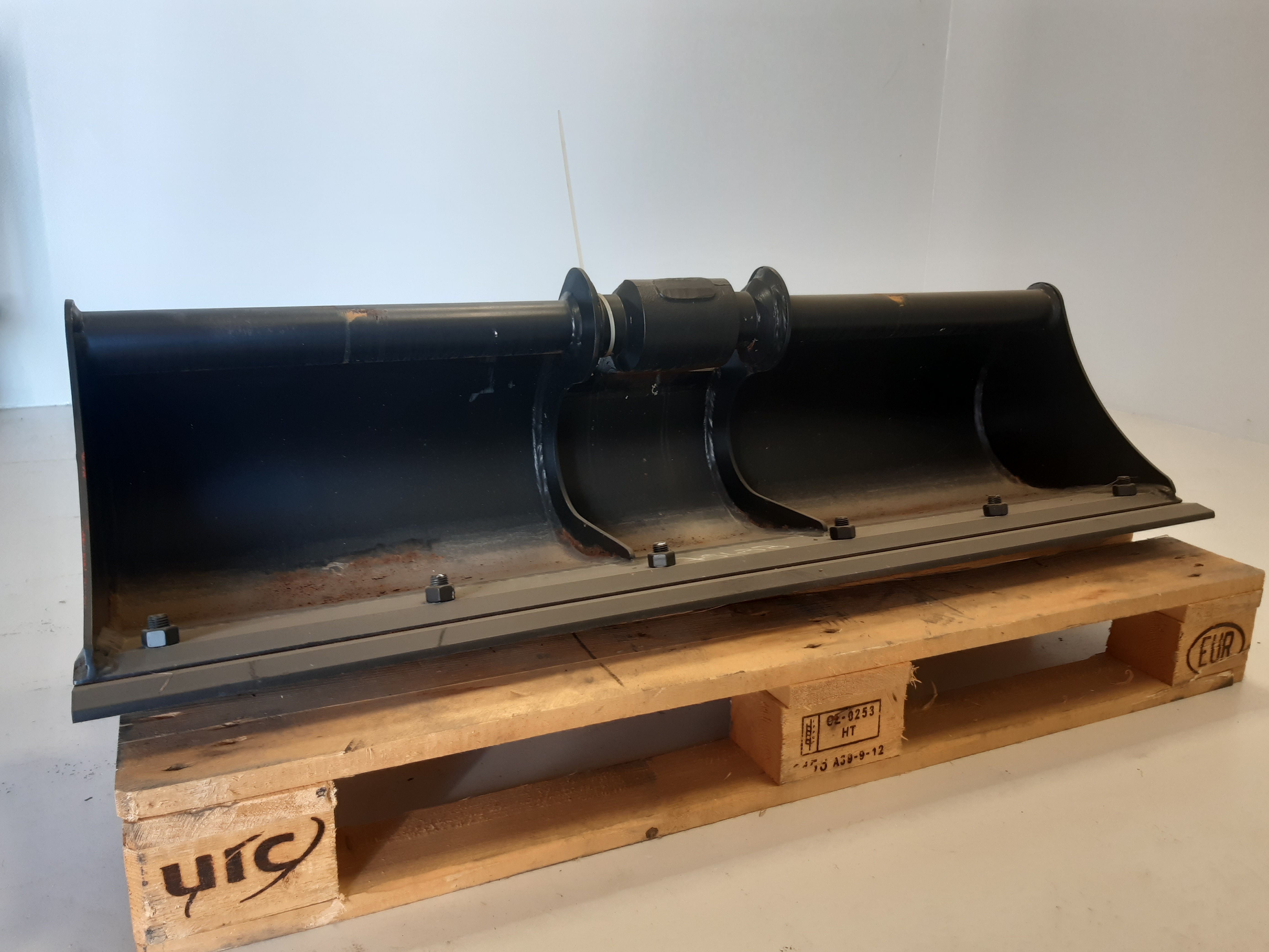 Godet de curage 1200mm avec contrelame boulonnée réversible Volume 89 litres pour Coupleur ACB Morin Module 1 - 5102749