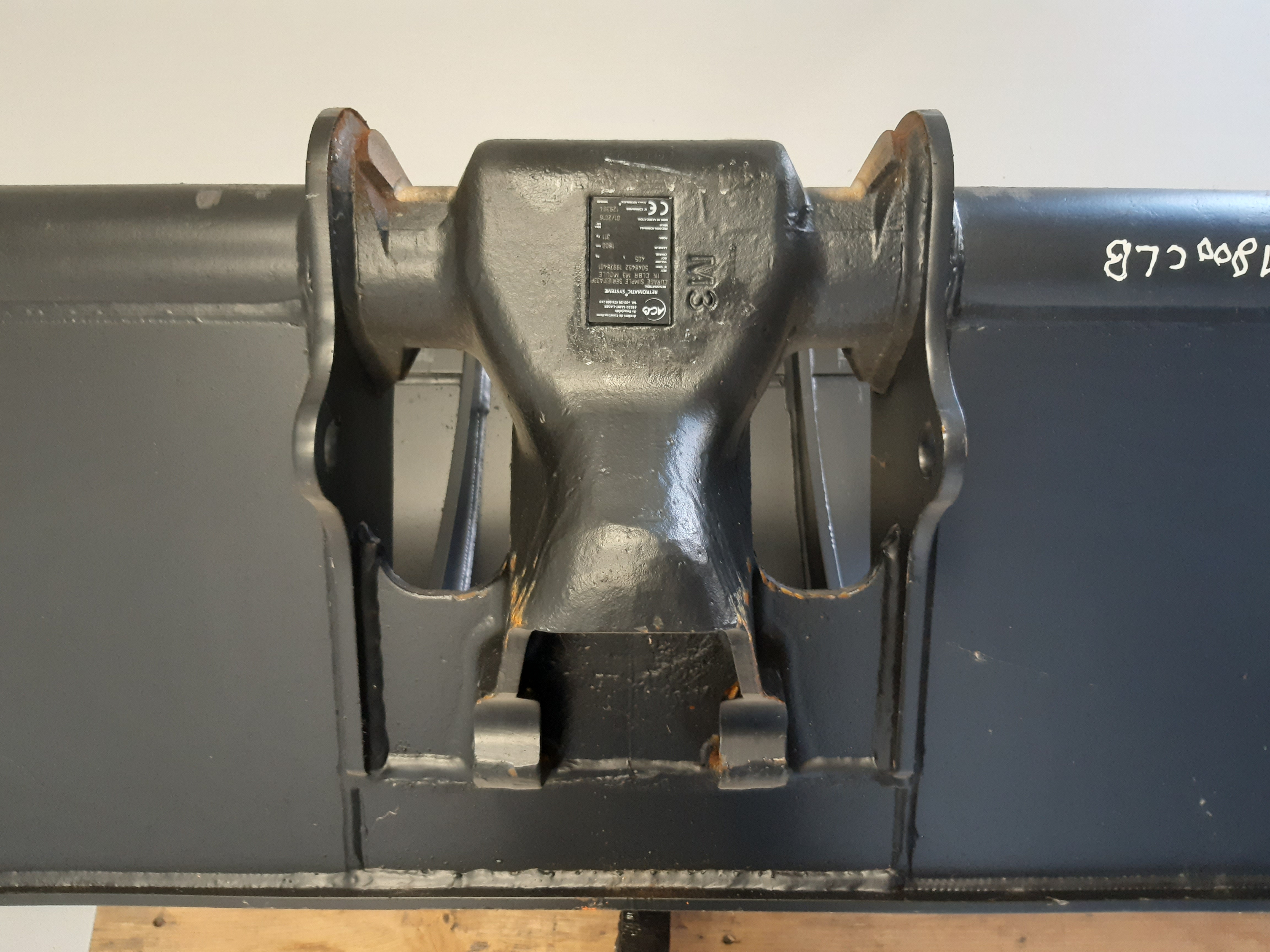 Godet de curage 1800mm avec contrelame boulonnée réversible pour Coupleur ACB Morin Module 3 - CM3 1800 CLB