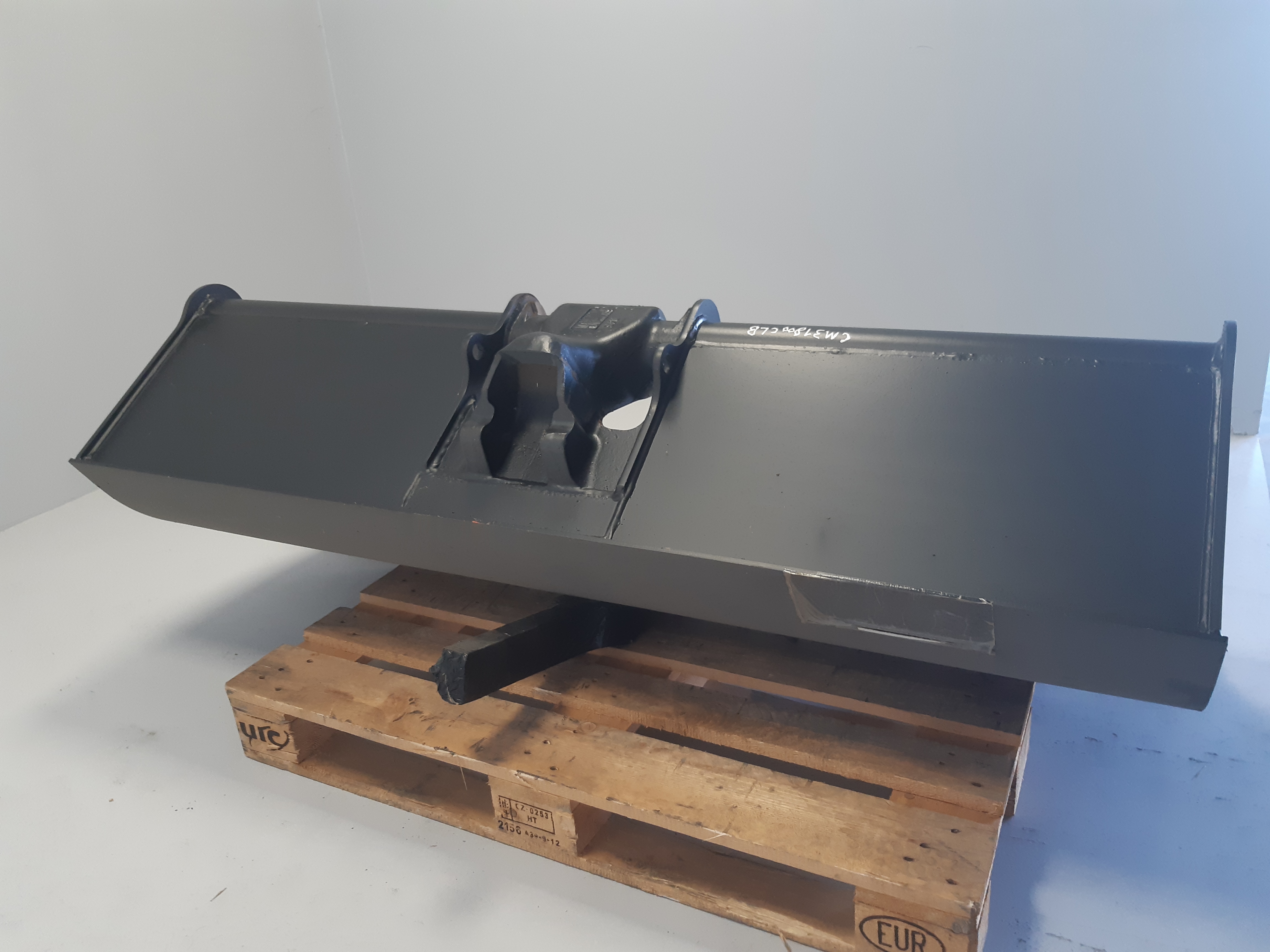 Godet de curage 1800mm avec contrelame boulonnée réversible pour Coupleur ACB Morin Module 3 - CM3 1800 CLB