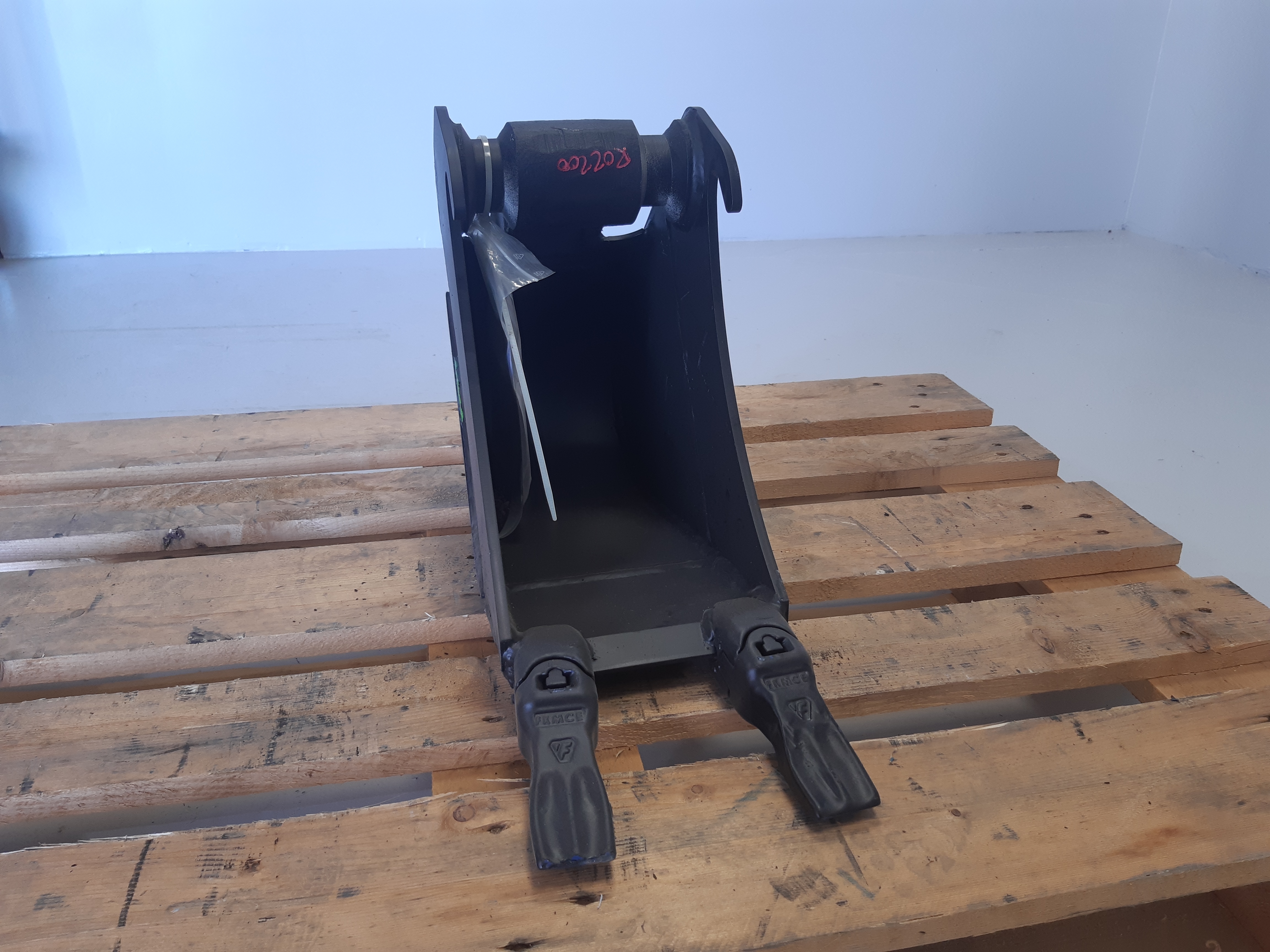 Godet 200mm dents Feurst FKMCE pour Coupleur ACB Morin Module 0 - R02-200