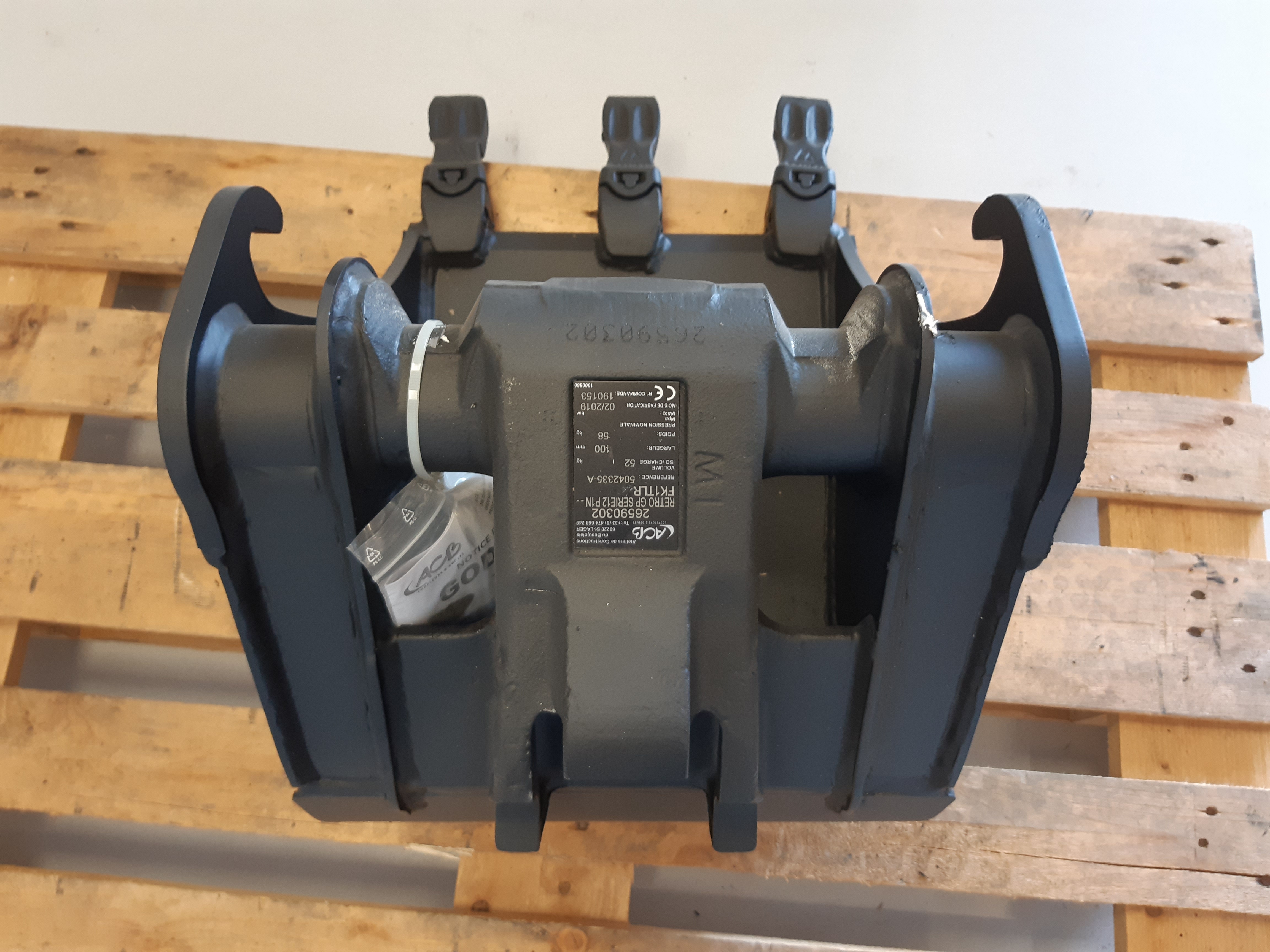 Godet 400mm dents Feurst FK1TLR pour Coupleur  ACB Morin Module 1 - R12 400