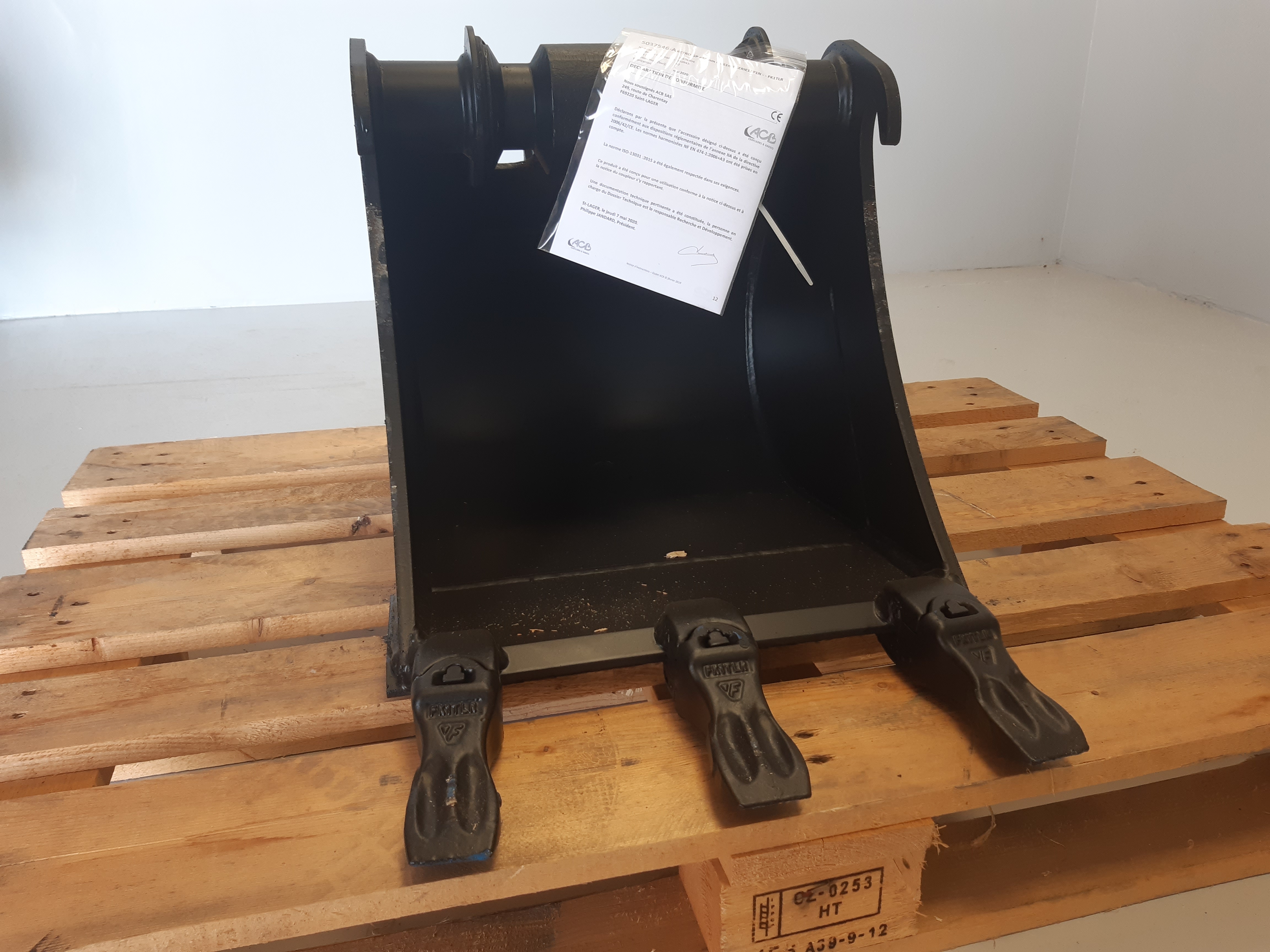 Godet de terrassement 450 mm ACB+ Module 1 M1 équipé de dents Feurst FK1TLR - R12450