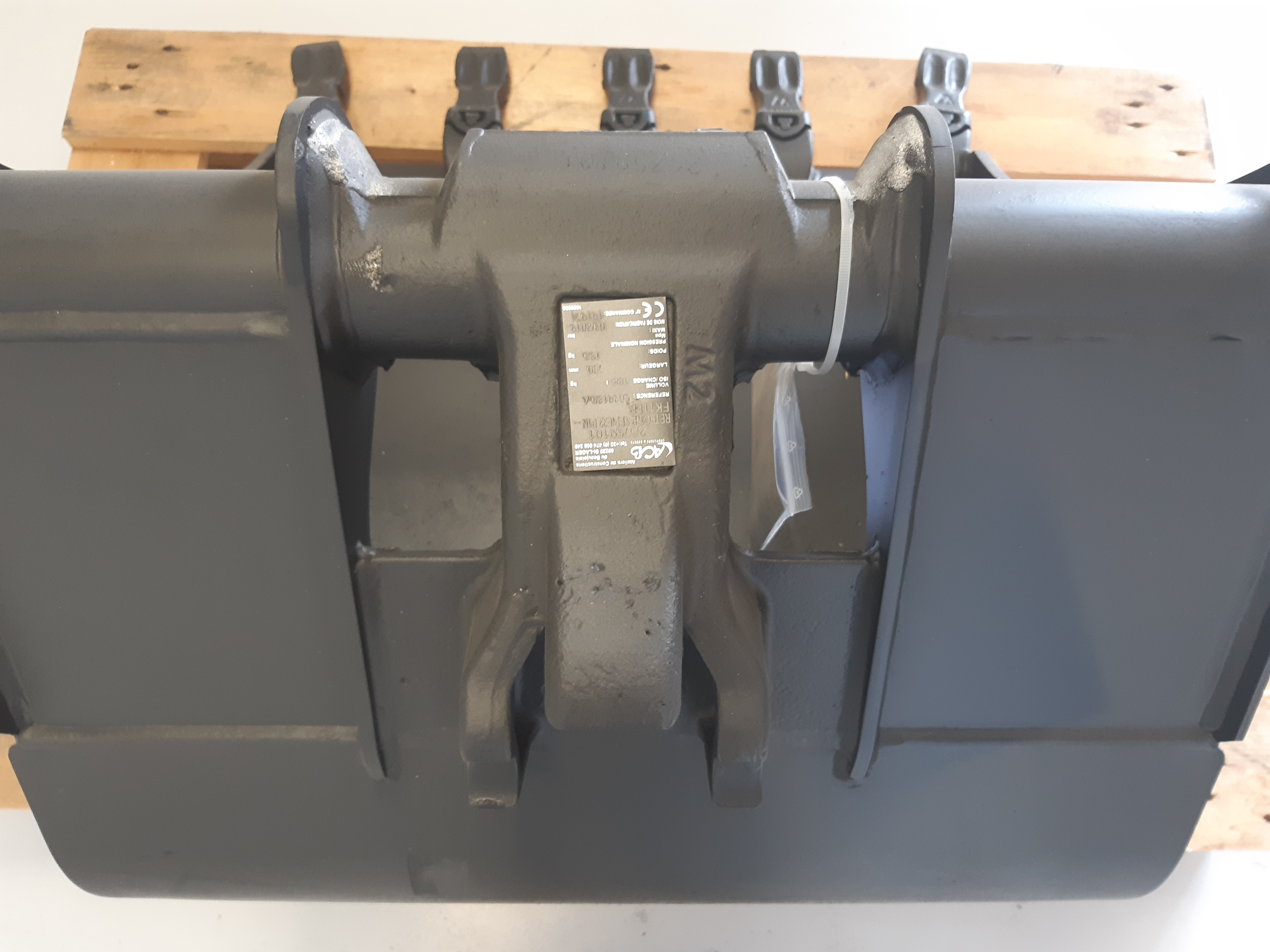 Godet 700mm dents Feurst FK1TLR pour Coupleur ACB Morin Module 2 - R22700