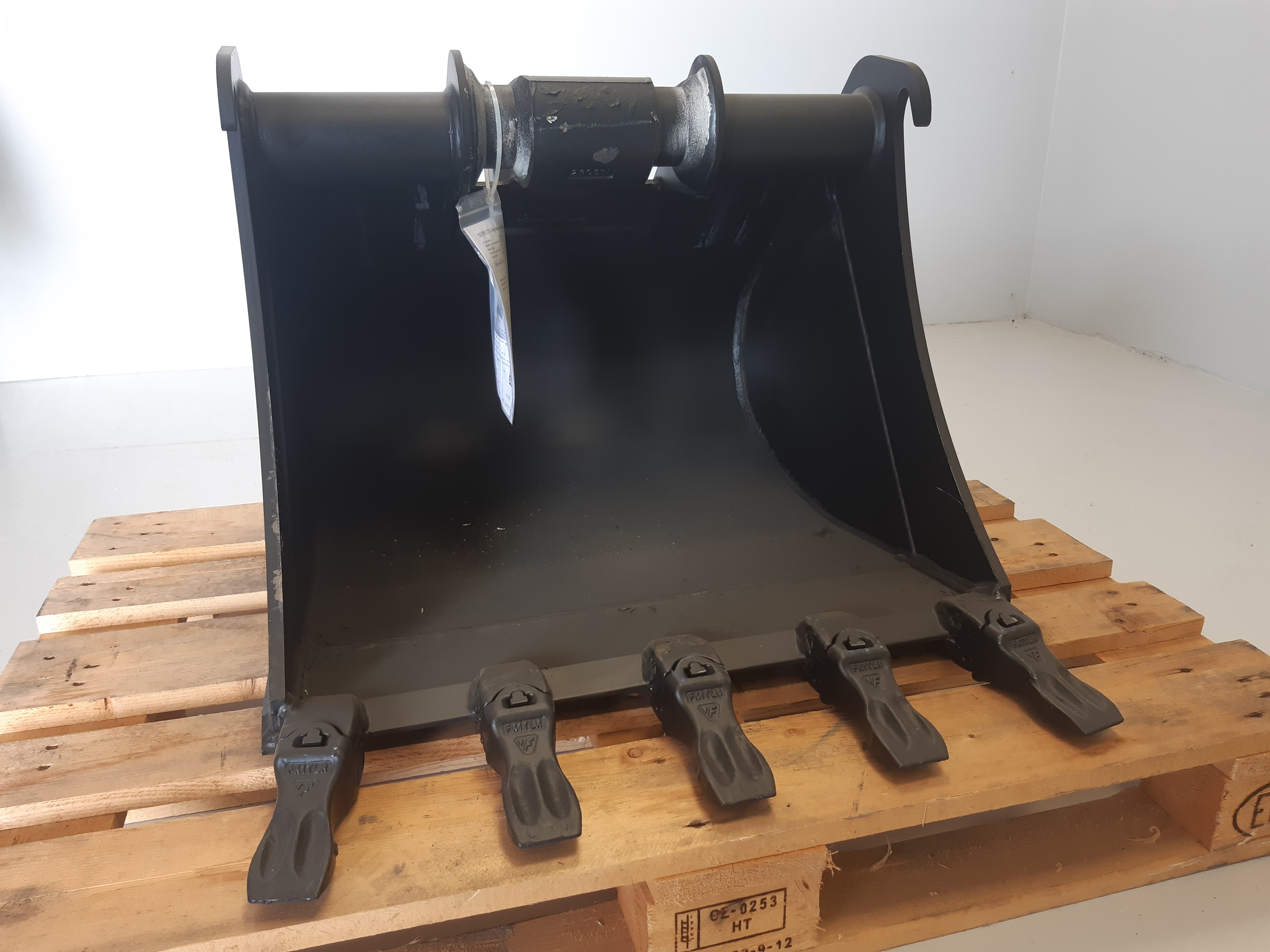 Godet 700mm dents Feurst FK1TLR pour Coupleur ACB Morin Module 2 - R22700