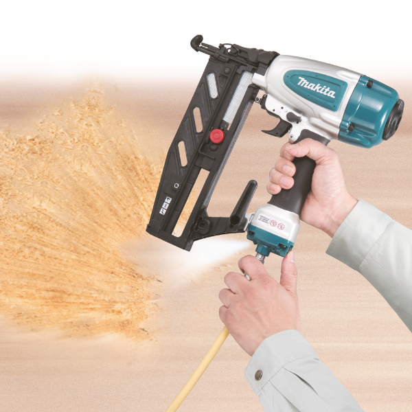 Cloueur pneumatique - 8,3 bar - 25 à 64 mm - MAKITA - AF601