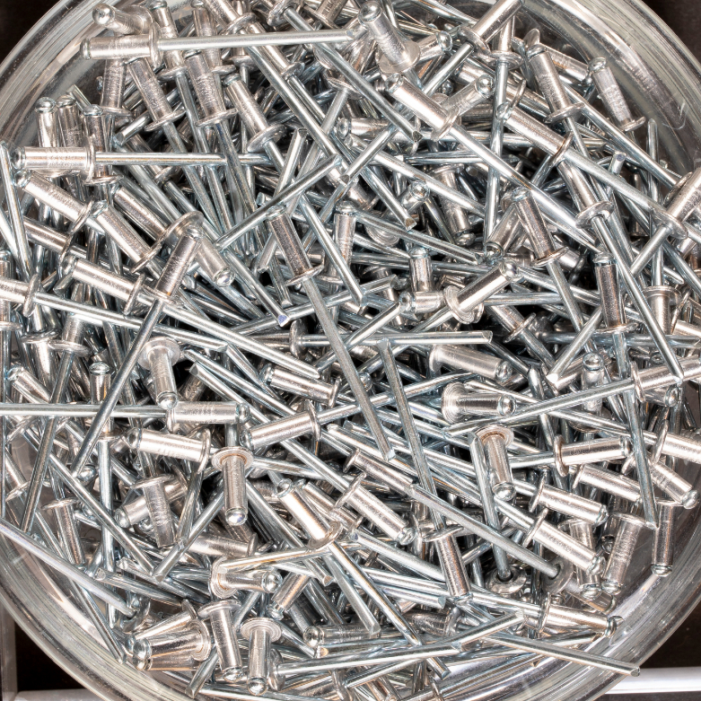 500 rivets standards à aluminium/acier à tête plate à Ø3,2x8mm - SCELL-IT - ASD3208