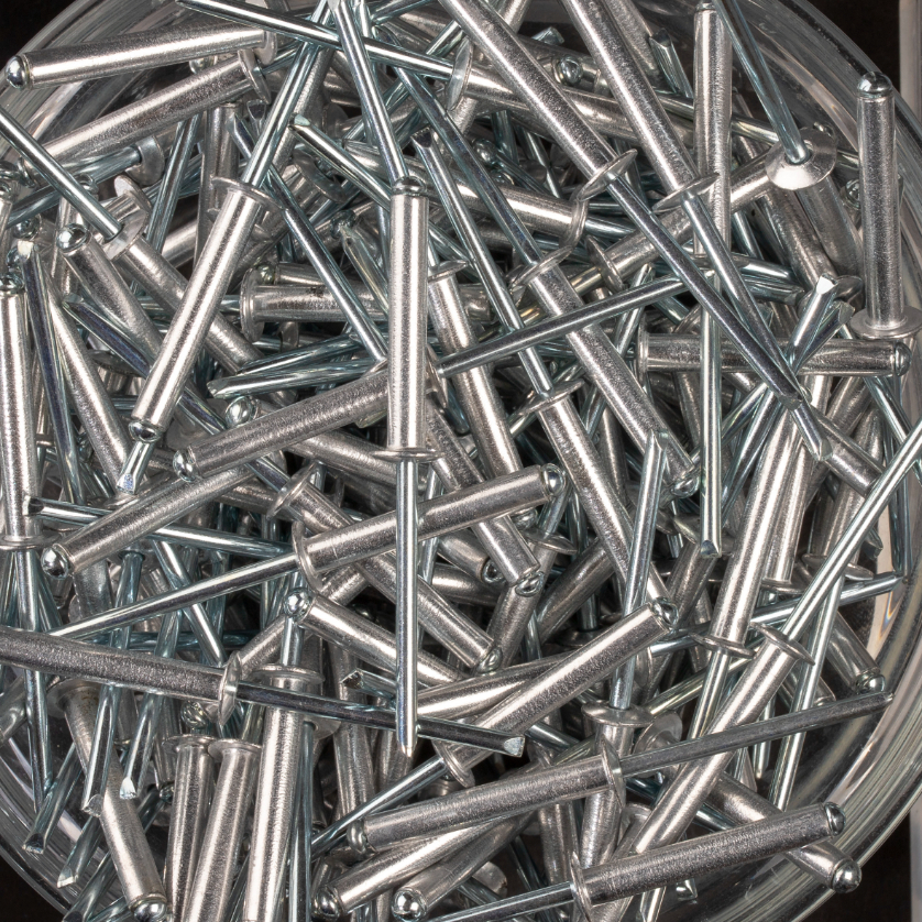 250 rivets standards à aluminium/acier à tête plate à Ø4x25mm - SCELL-IT - ASD4025