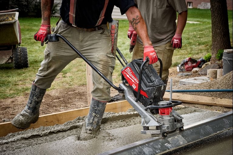 Règle vibrante, sans batterie sans batterie ni chargeur MILWAUKEE - 4933479771