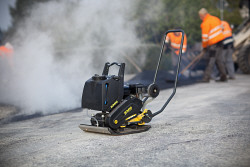 PLAQUE VIBRANTE UNIDIRECTIONNELLE 82KG 500MM BOMAG BP 12/50A