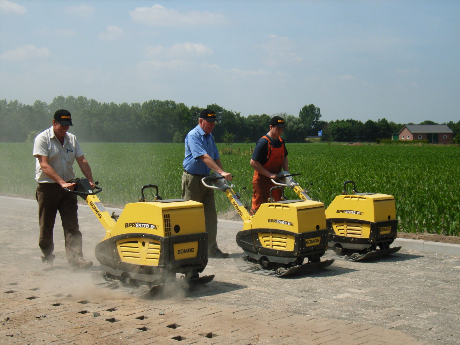 PLAQUE VIBRANTE RÉVERSIBLE BOMAG BPR 45/55 D-DE